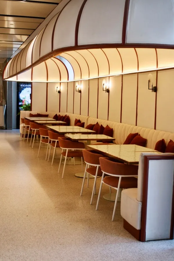 The Lobby | Cafeteria Serrano