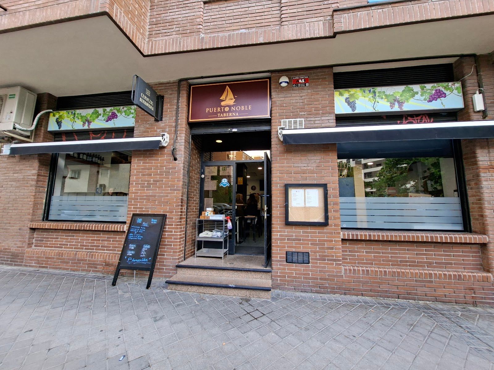 Puerto Noble Taberna Conde de Casal — foto 2