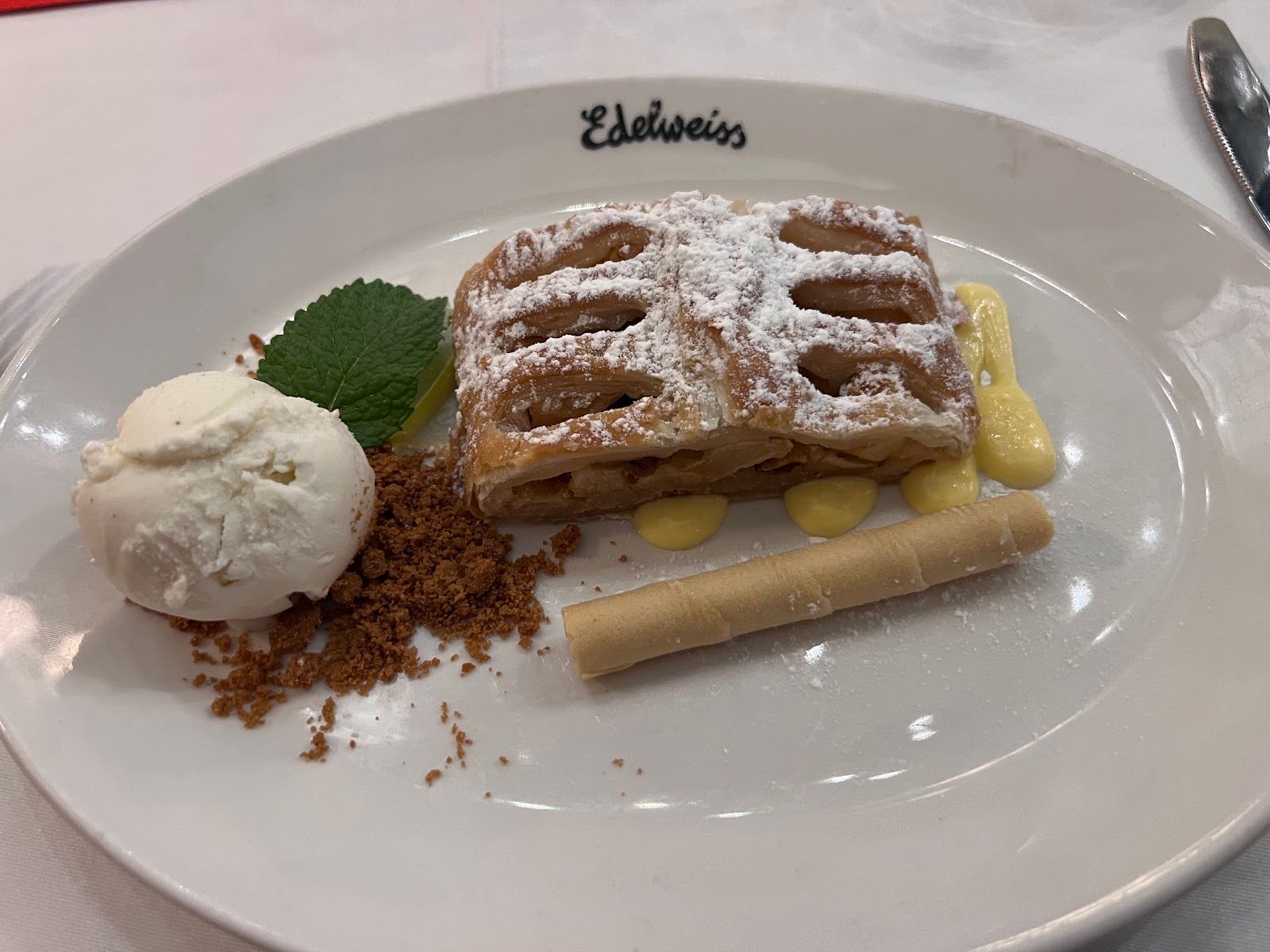 Edelweiss Restaurant — foto 2