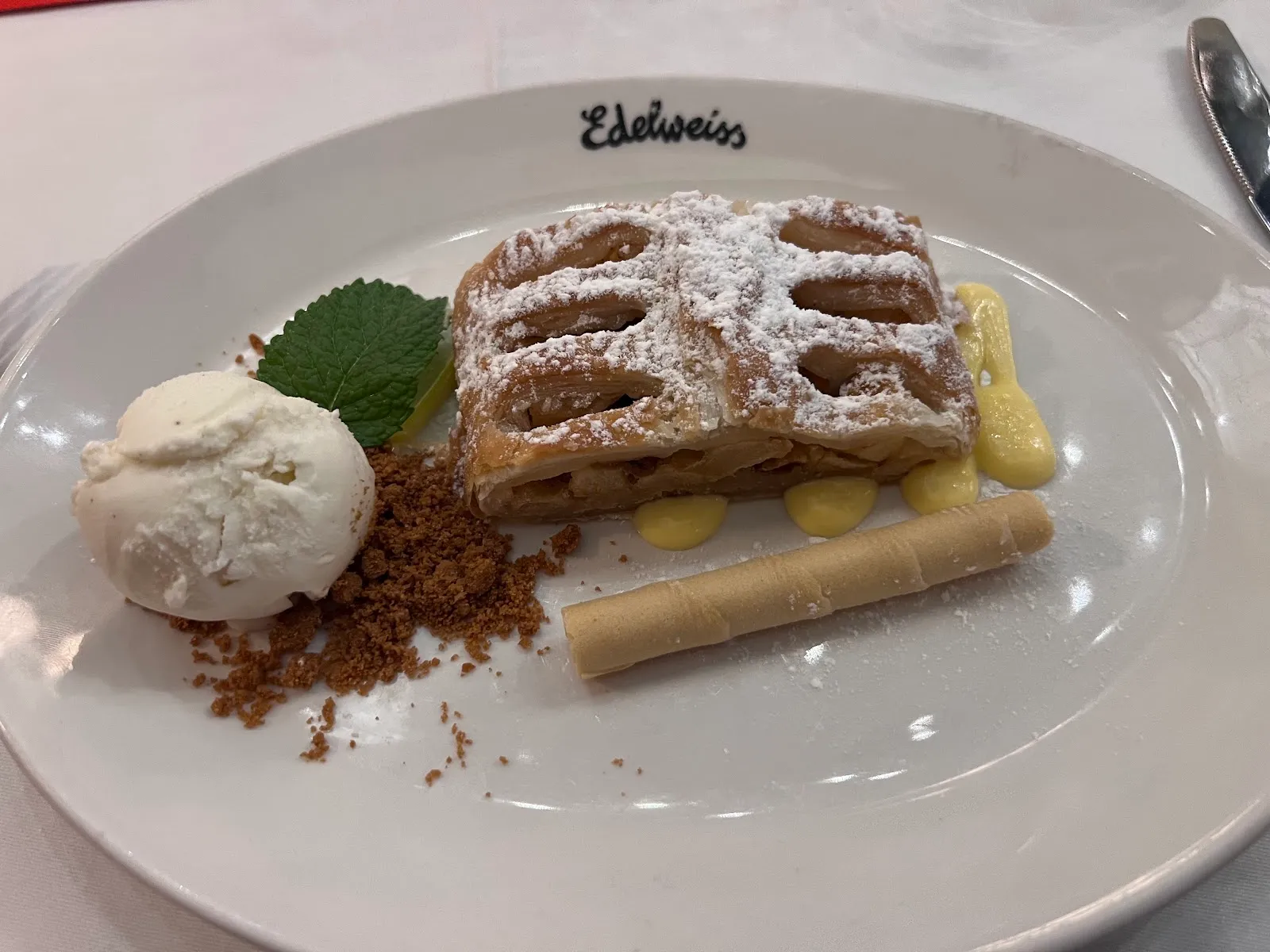 Edelweiss Restaurant — foto 2