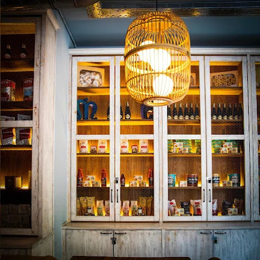 Taberna Ultramarín | Restaurante Matadero Madrid — cocina mediterránea — menú del día