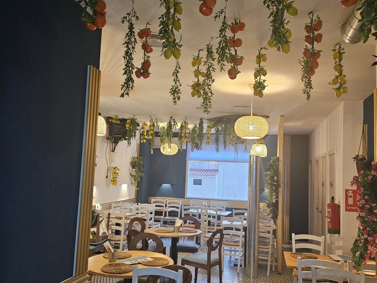 Spitiko - Restaurante Griego — cocina griega — menú del día en Madrid