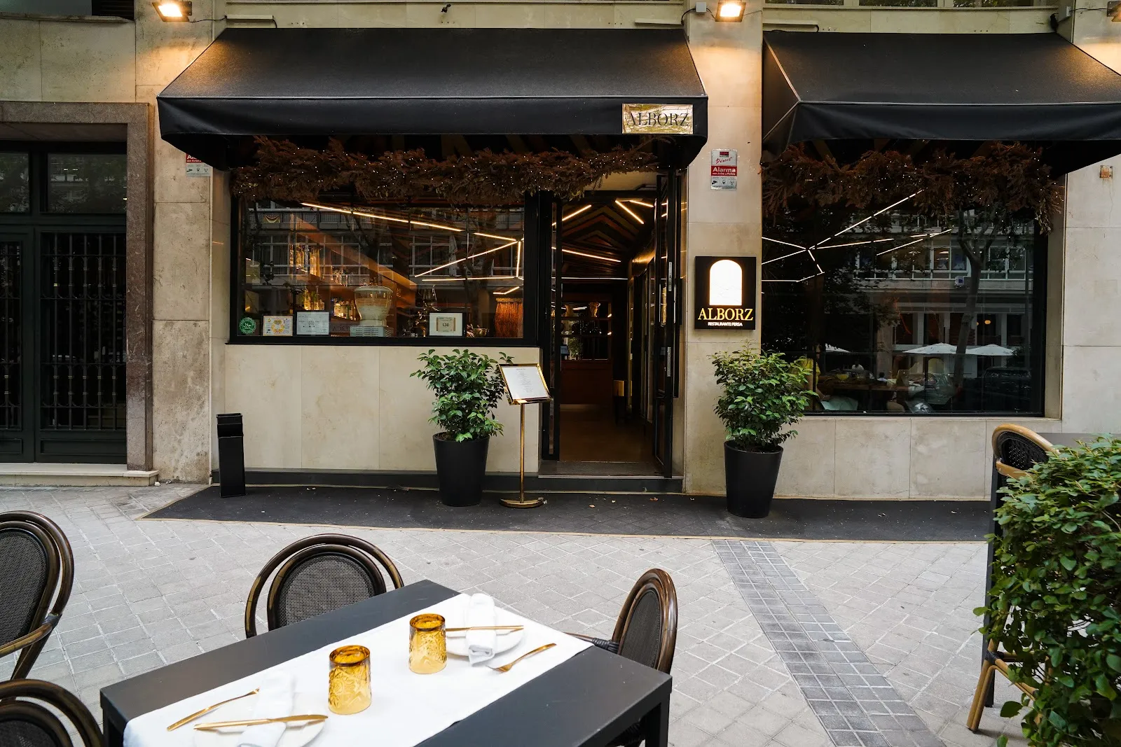Restaurante Alborz — cocina cocina de mercado — menú del día en Madrid