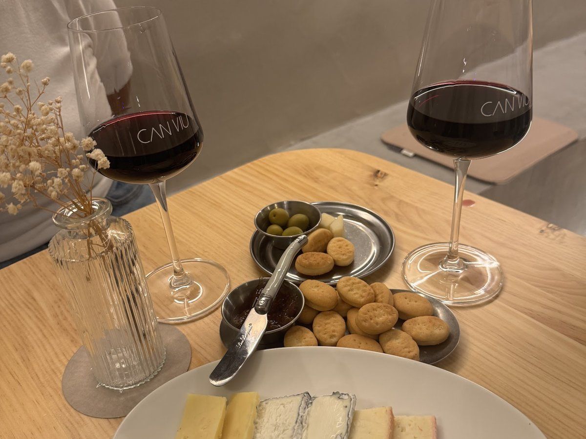CAN VIU ~ Specialty Coffee & Wine Bar — foto 4