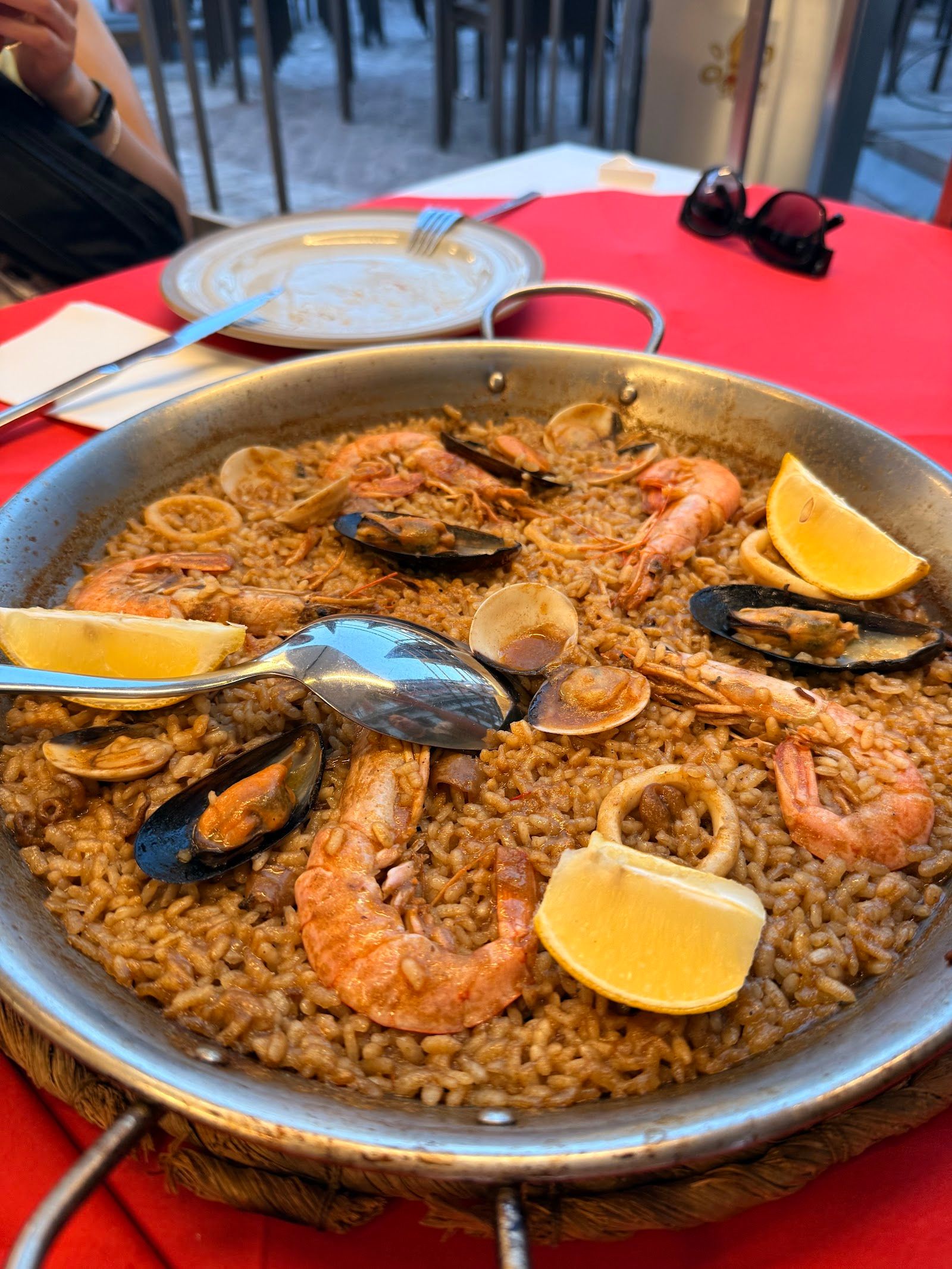 Gustos Madrid Plaza Mayor — cocina española tradicional — menú del día
