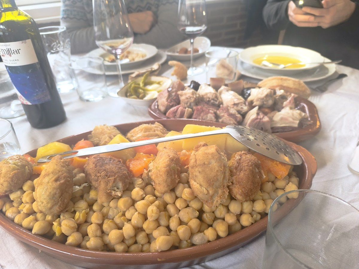 Restaurante Puerta Bisagra - Cocido Madrileño — foto 3
