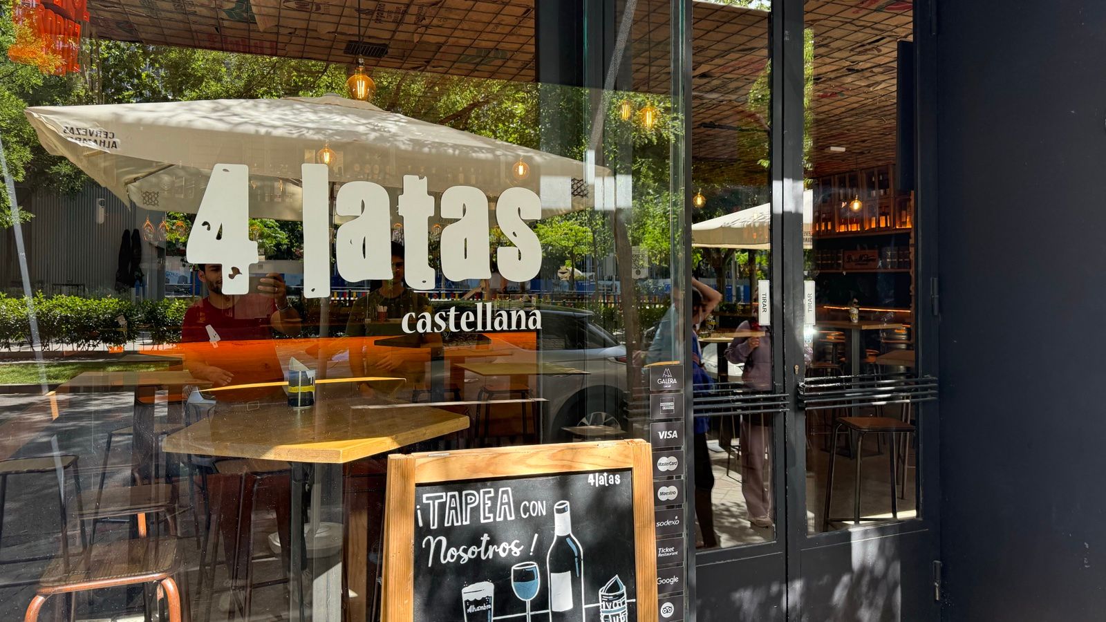 4 Latas Castellana — cocina española tradicional — menú del día