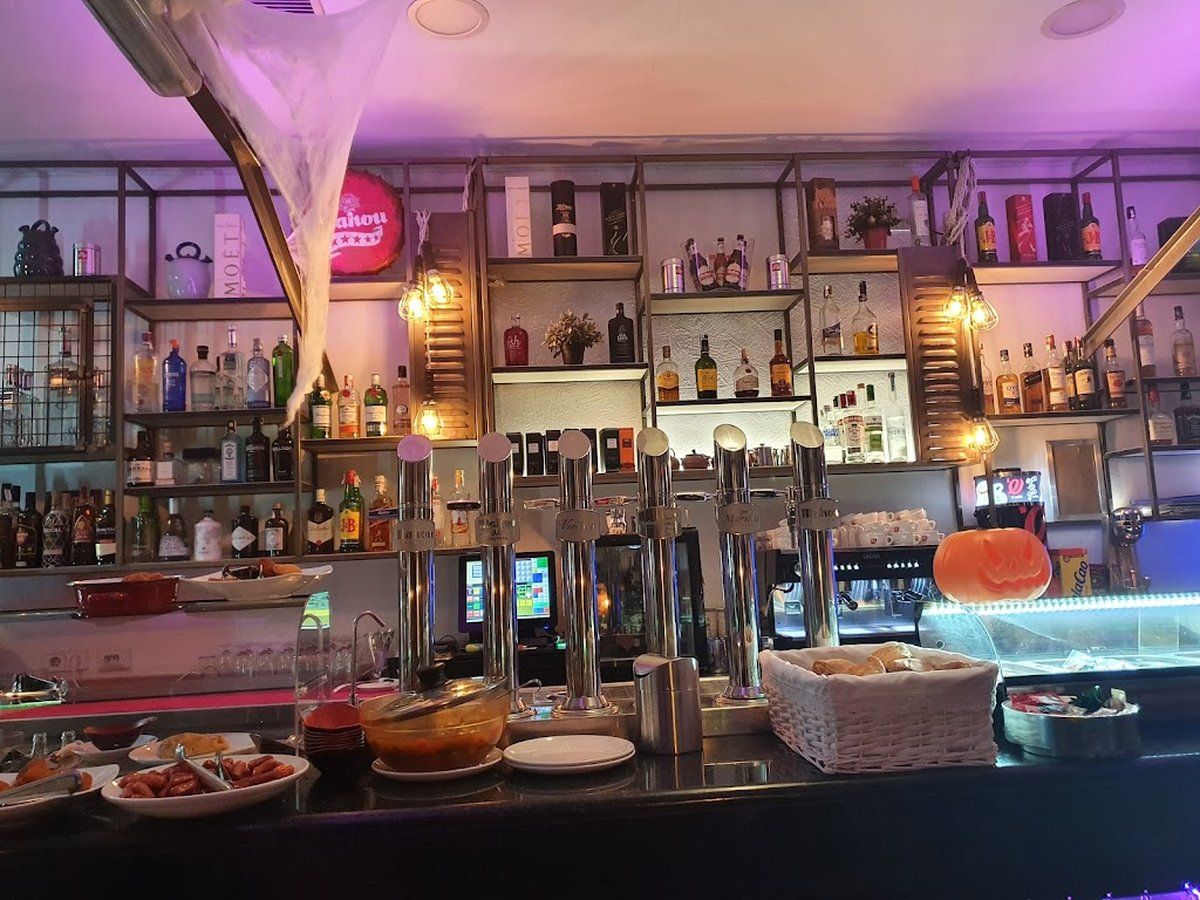Los Metales Bar & Kitchen — foto 3